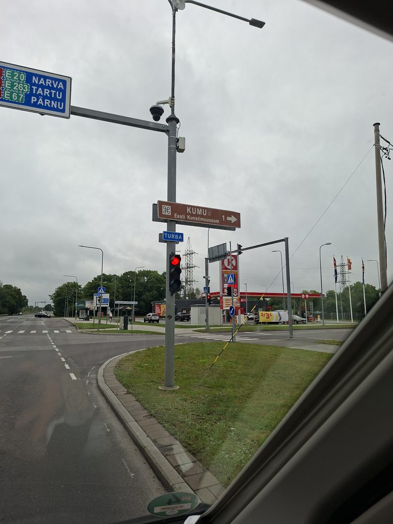 Straße in Tartu während unserer Reise durch Estland