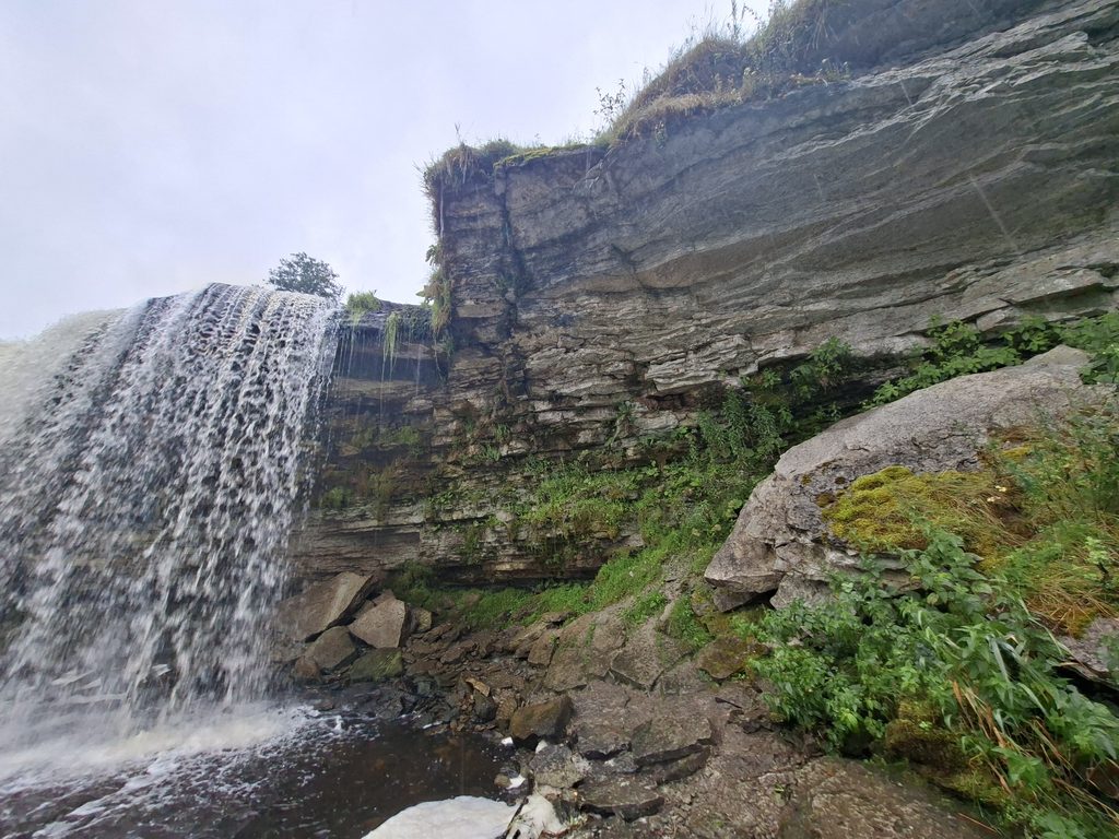 flacher Wasserfall in Estland