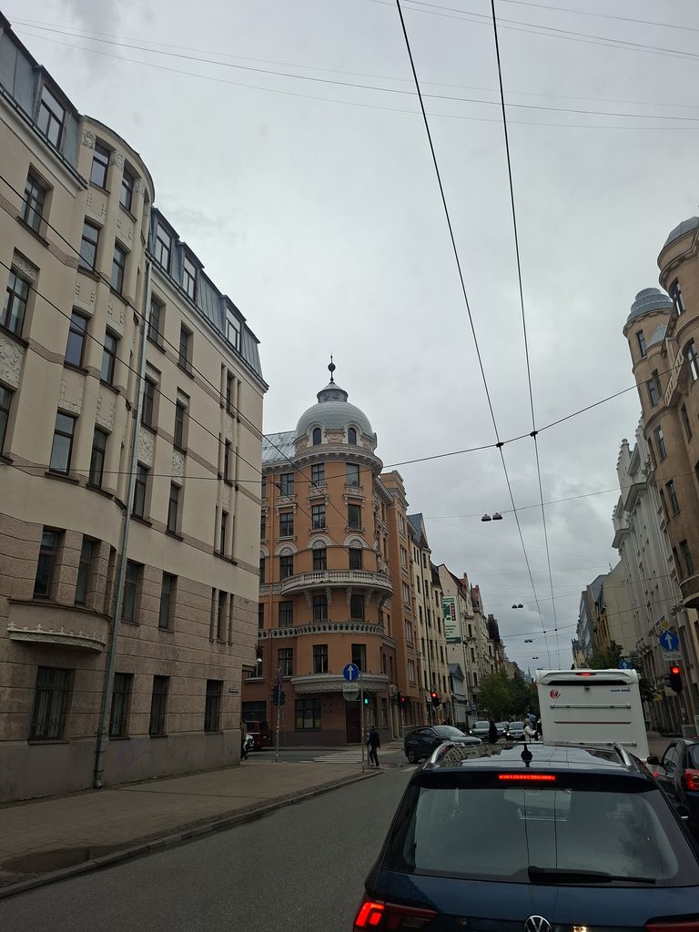 Durchfahrt mit dem Camper durch Riga. Lettland mit dem Camper:
